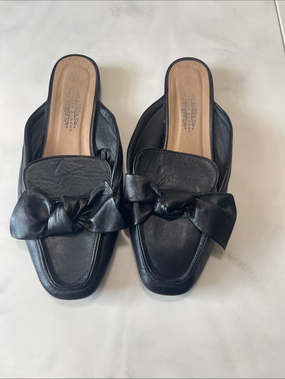 Charles Albert Black Knot Bow Leather Slip-On Mules